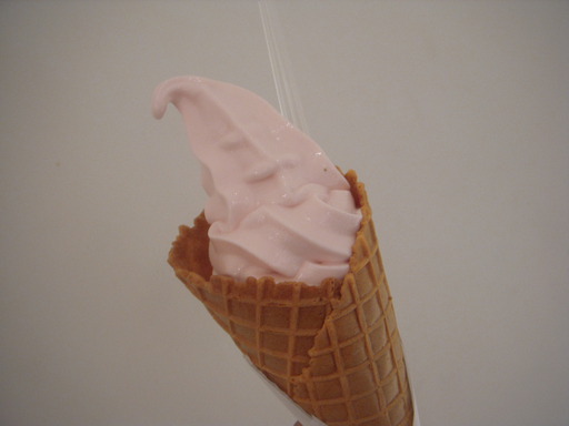 桜ソフトクリーム