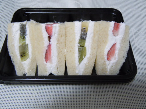 フルーツサンド