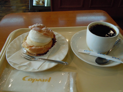 コーヒーとシュークリーム
