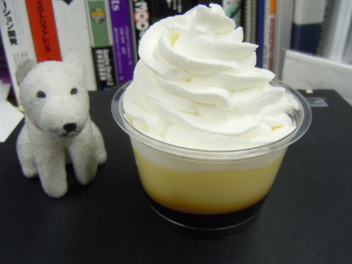 ホイップクリームオニ盛りプリン
