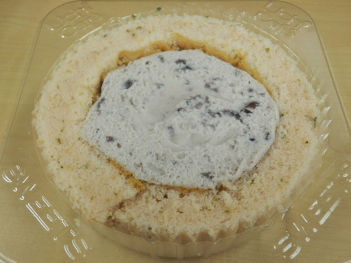桜と小倉クリームのロールケーキ