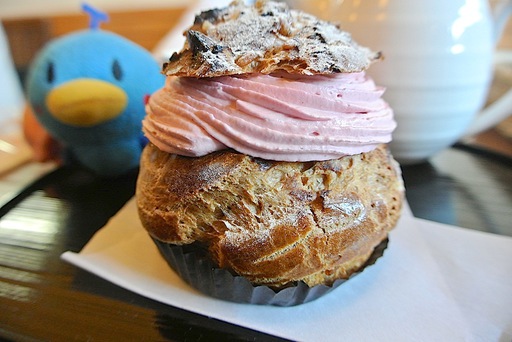 あまおう苺の玄米シュークリーム
