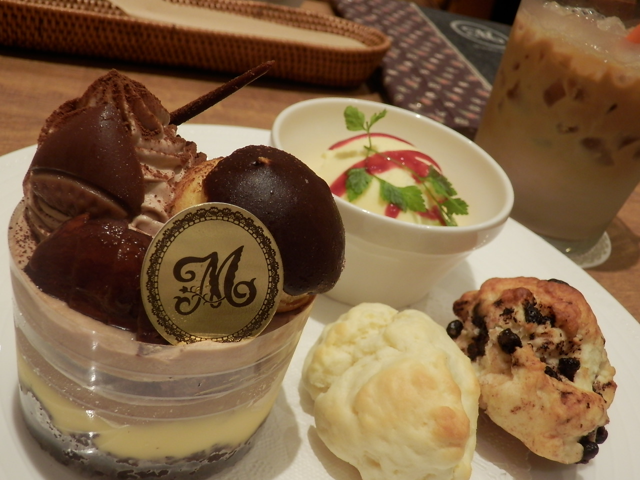 http://sweets.tokyo-review.com/image4/IMG_4795.JPG